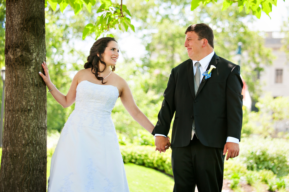 Romantic-Bride-and-Groom-Outdoor-Main-Line-Wedding-Photographer
