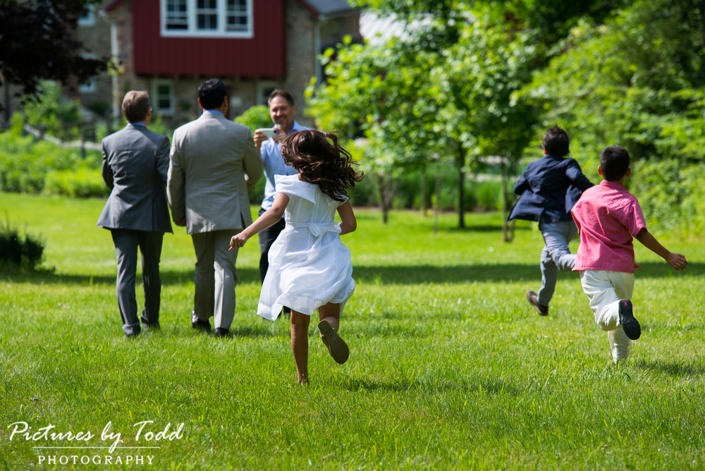 Outdoor-Wedding-Ceremony-Philadelphia-Photographer