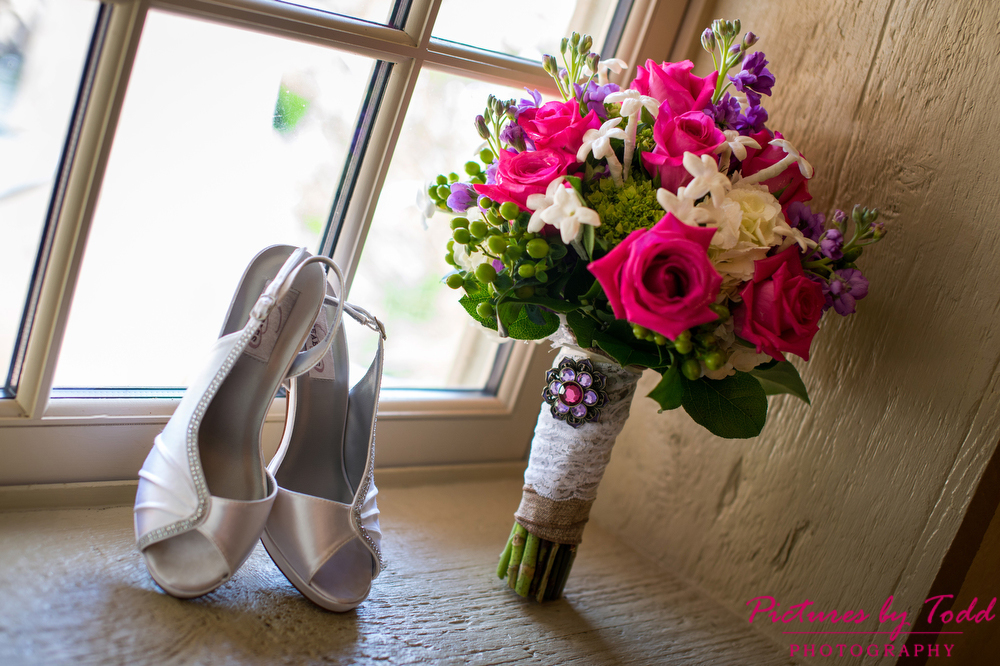 Wedding-Flowers-Shoes-Photography
