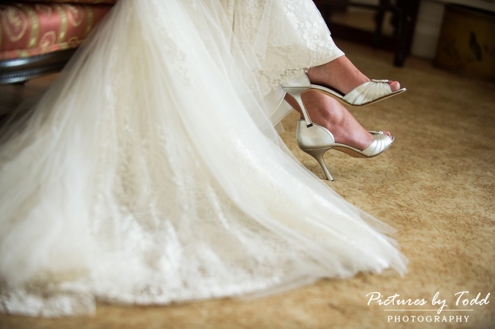 Wedding-shoes-Manolo-Blahnik-Cairnwood-Estate-Main-Line-Philadelphia-Photgrapher