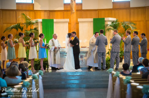 Corpus Christi Church Kiss Main Line Wedding