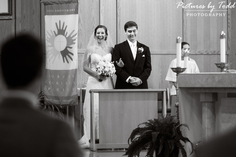 Corpus-Christi-Church-Wedding-Moments-Philadelphia-Photographer