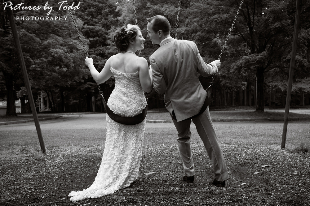 36 Tried-and-True Wedding Photo Poses