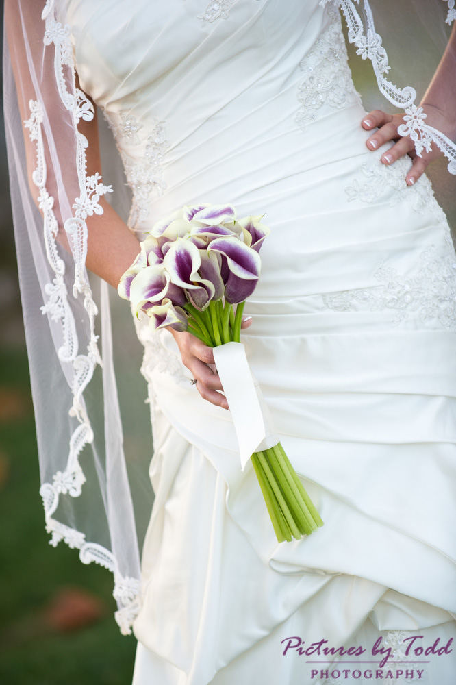 Wedding-Detail-Photographer-Flowers