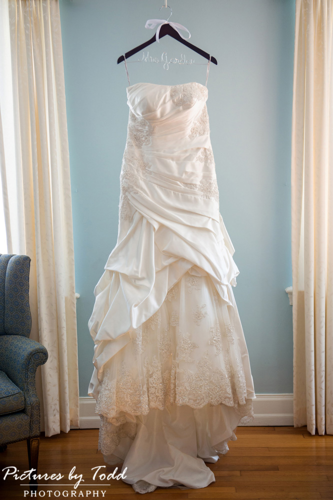 Wedding-Dress-the-manor-house-at-prophecy-creek-Pictures-By-Todd