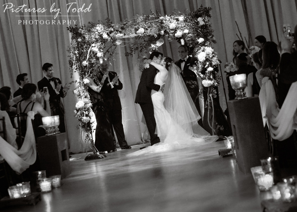 Black-White-Wedding-Philadelphia-Photographer-Moulin-at-Sherman-Mills