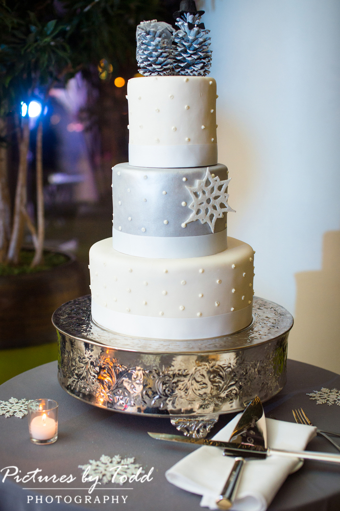 Winter-Wedding-Cake-Ideas