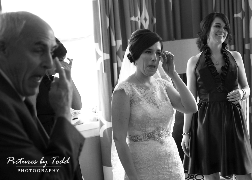 Black-White-Candid-Photography-Father-Daughter-First-Glance