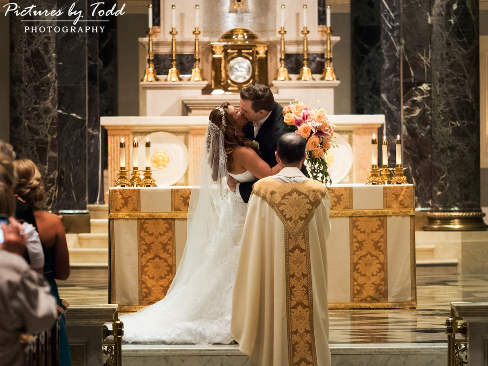 Cathedral-Basilica-of-Saints-Peter-and-paul-Wedding-Kiss-Photos