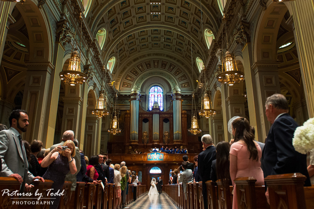 The-Cathedral-Basilica-of-Saints-Peter-And-Paul-Elegant-Wedding-Classic-Philadelphia