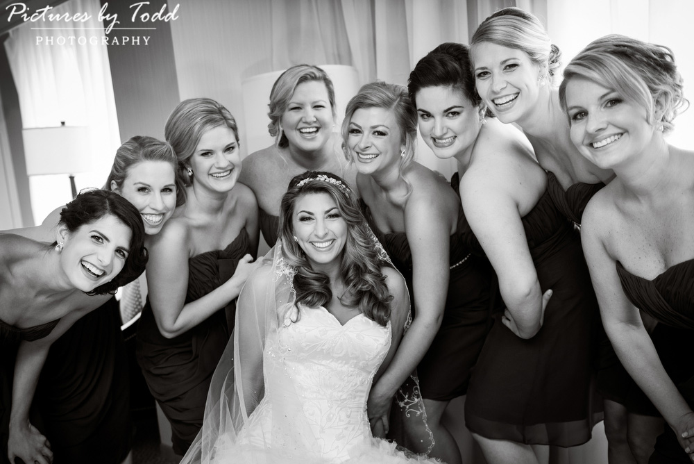 philadelphia-marriott-downtown-wedding-Black-White-Bridesmaids-Group-Photos