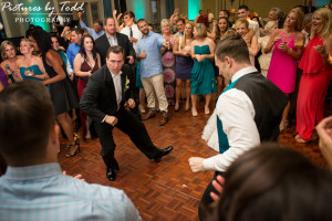 philadelphia marriott downtown wedding funny dancing photos