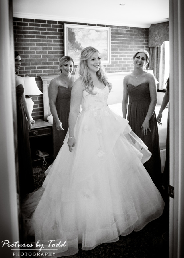 Black-White-Wedding-Photography-Sweet-Moments