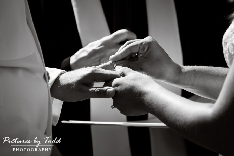 Black-White-Detail-Photos-Wedding-Day