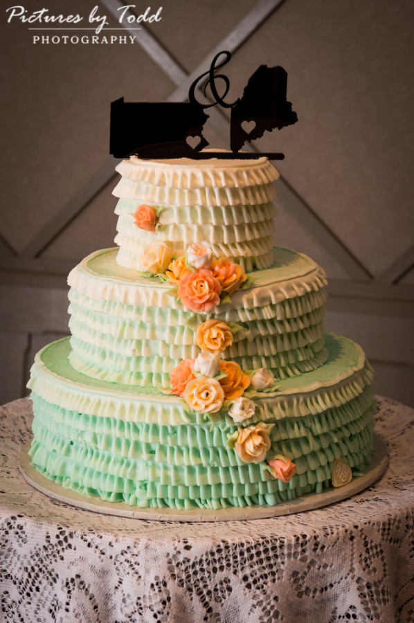 The-Old-Mill-Rose-Valley-Wedding-Bottle-Pop-Party-Fresh-Design-Florist-Wedding-Cake