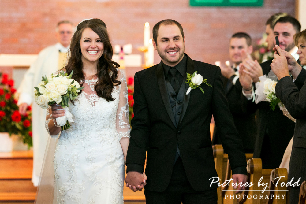 Phildadelphia-Wedding-Photographer-Photos-Church-Fun-Wedding