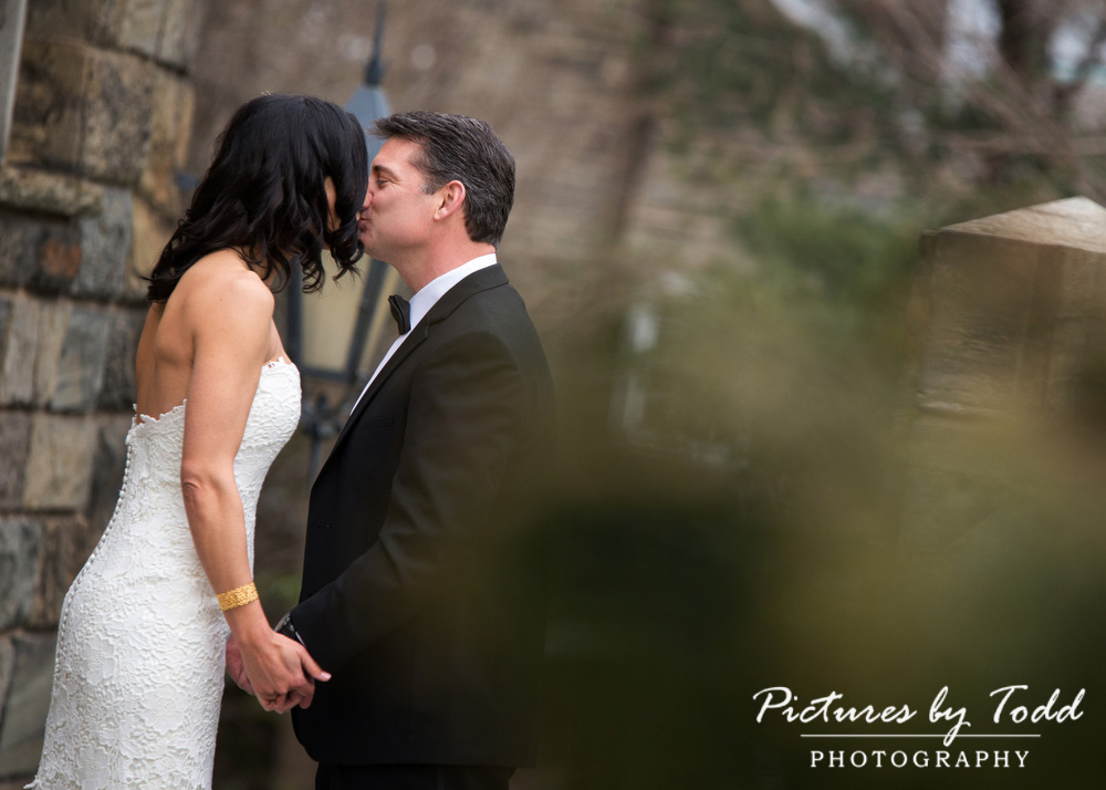 Merion-Tribute-House-Wedding-Photos-Kiss-First-Glance-outdoors
