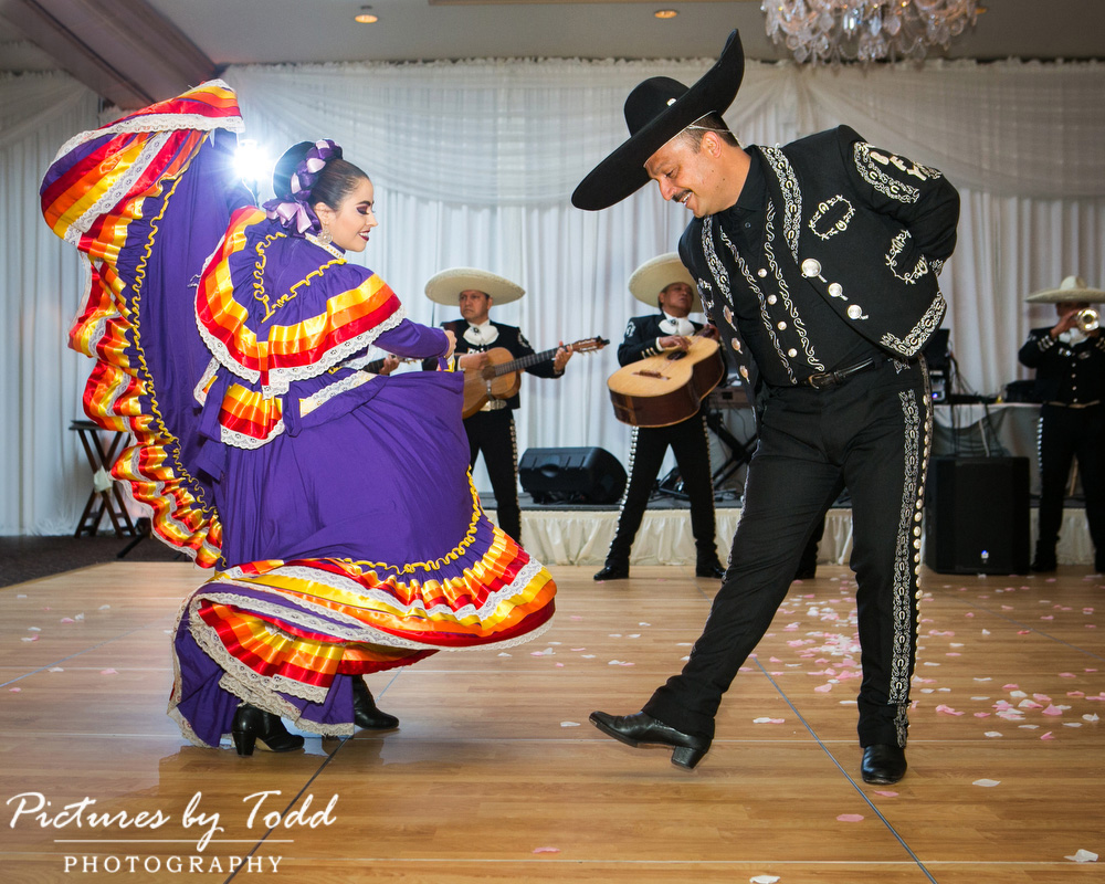 Westin-Hotel-Entertainment-Wedding-Mariachi-Villasenor-Traditional-Dance-Music