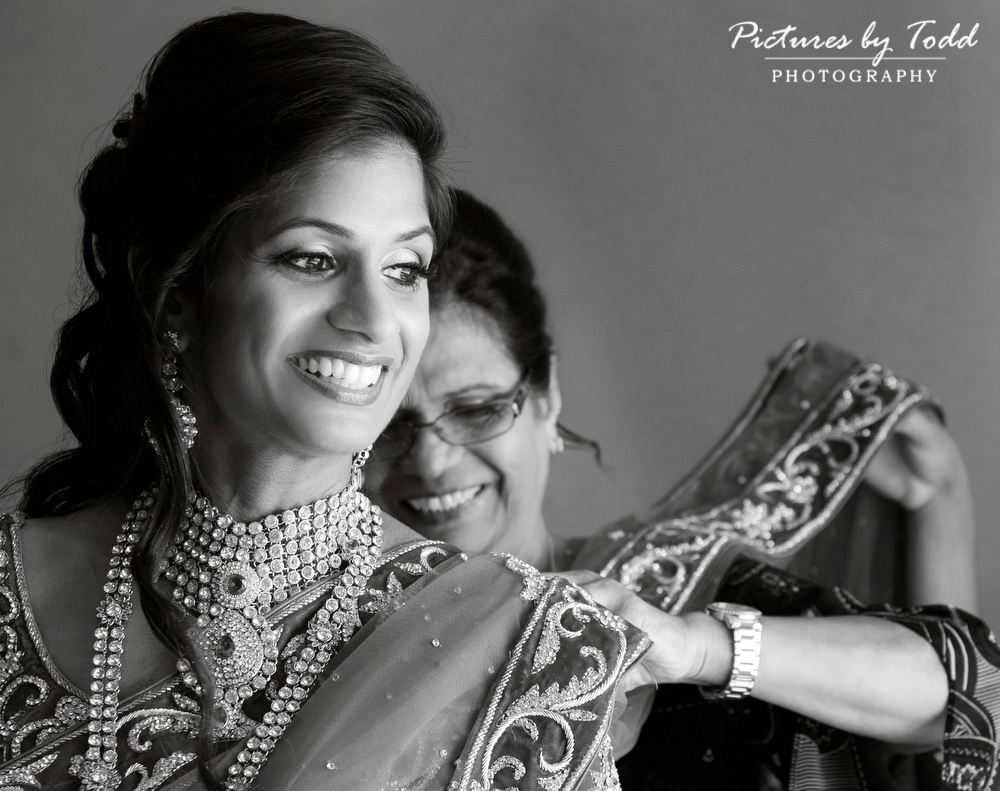 Black-white-Images-Hindu-Wedding-Getting-Ready