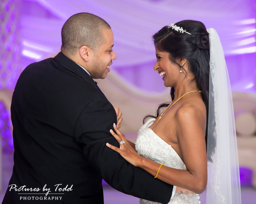 Hilton-Philadelphia-City-Avenue-Wedding-real-Moments-Pictures-By-Todd