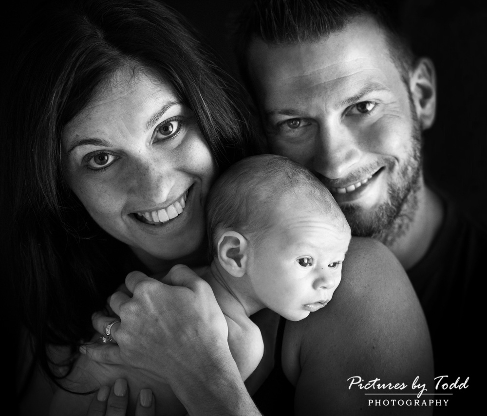 black-white-portraits-baby-photos-bryn-mawr-studio