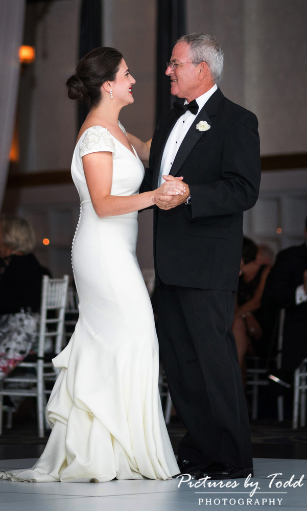 bride-father-moment-sweet-dance-unveiled-dress