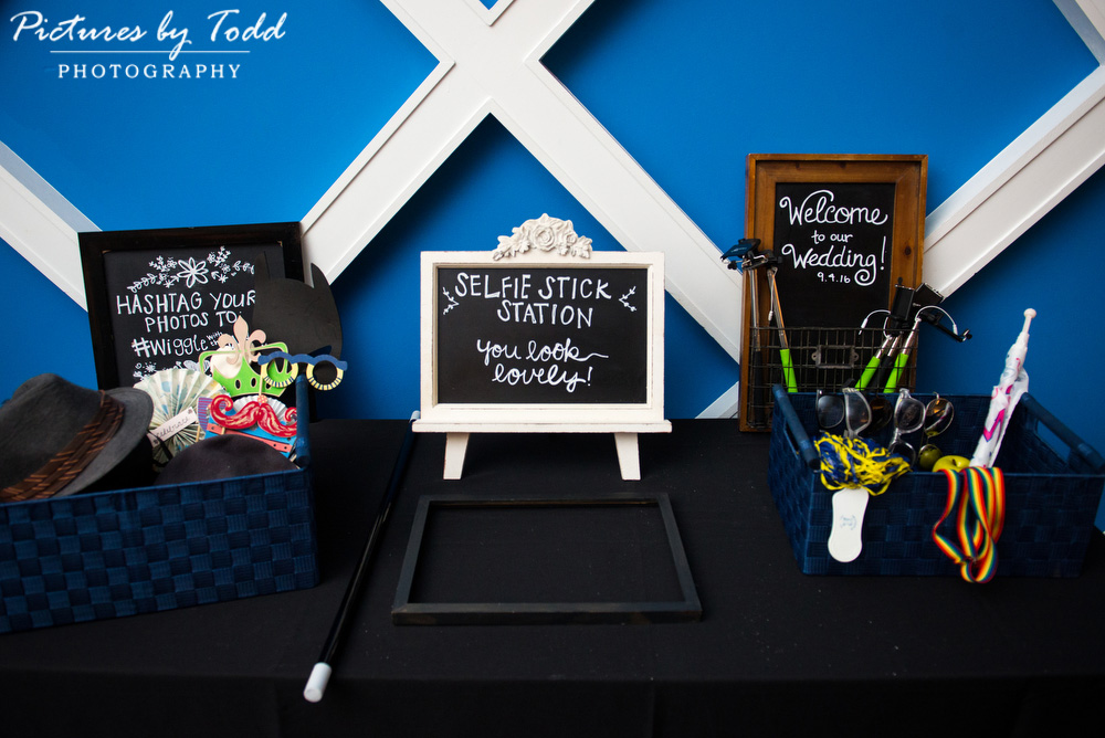 cescaphe-event-group-wedding-photography-props-ideas-blue-table