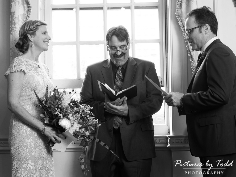 powel-house-philadelphia-wedding-ideas-black-white-photos
