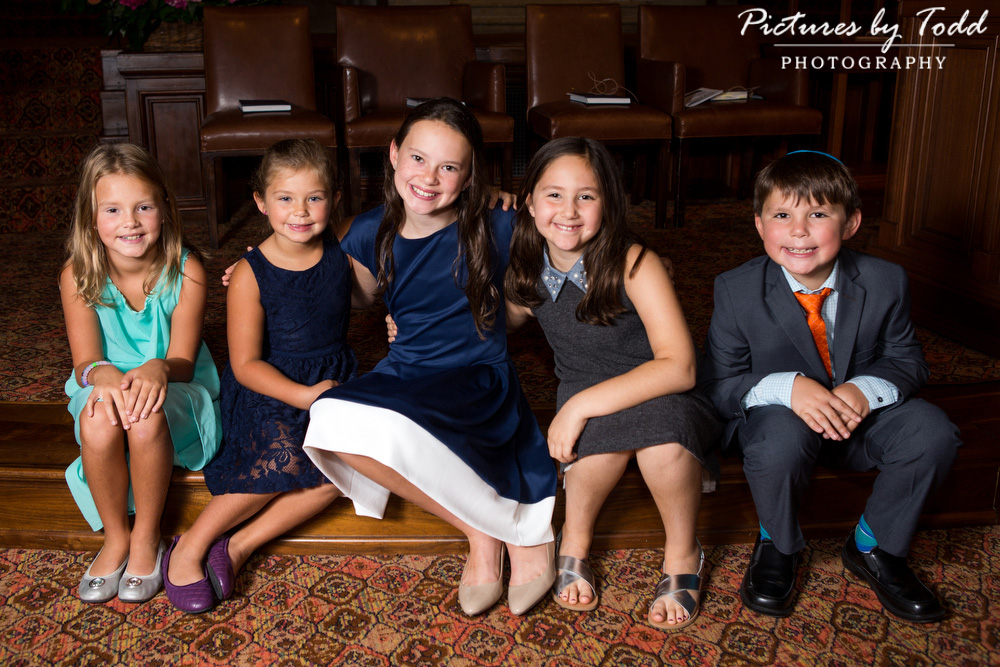 bat-mitzvah-family-moment-smile-together-sweet