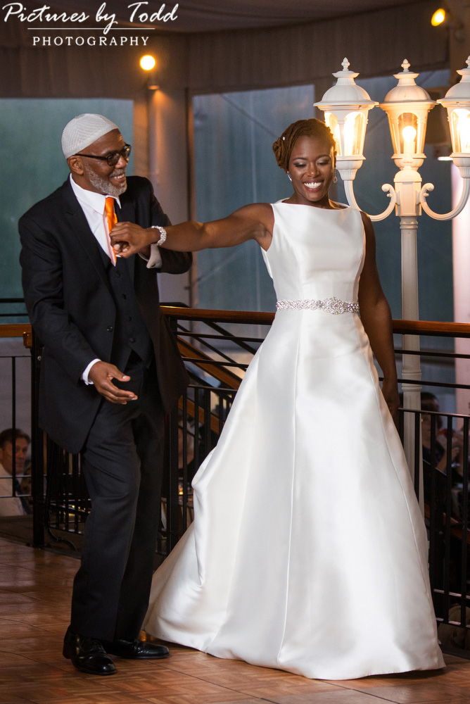 bride-and-father-dance-cute-moment-sweet-emotional-manor-house