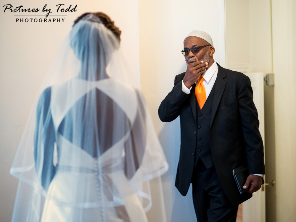father-first-look-bride-special-love-beautiful-sweet
