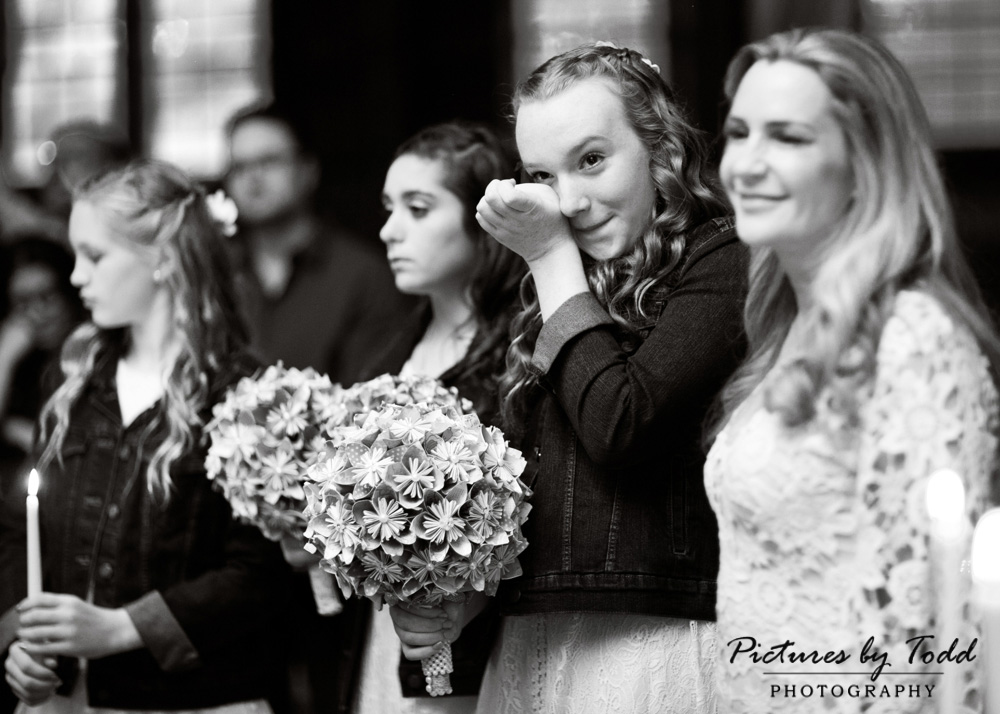 associate-wedding-rustic-country-bellevue-state-park-candid-black-white