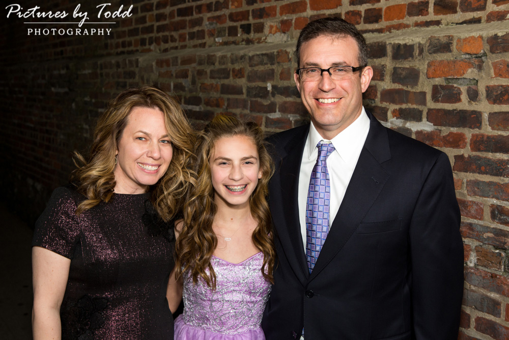 associate-photographer-pictures-by-todd-world-cafe-live-philadelphia-bat-mitzvah