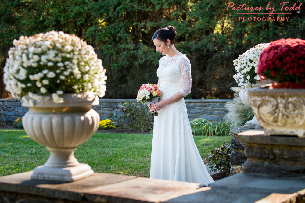 wedding-stacey-flowers-ballard-pronovias-dress-hilltop-house