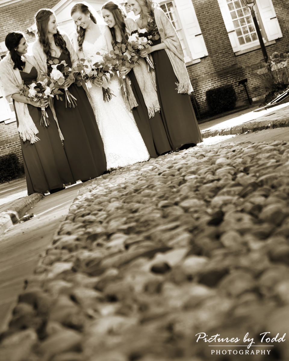 bridal-party-photos-downtown-philadelphia-historic-carpenters-hall