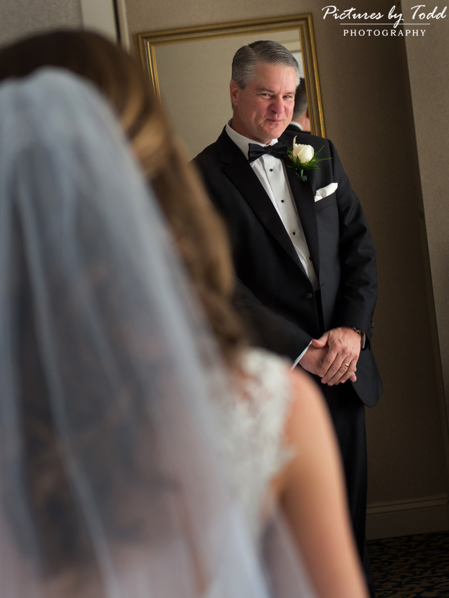 first-look-dad-sweet-pictures-by-todd-philadelphia-photographer