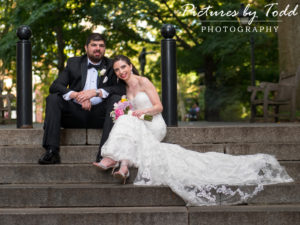Independence Square Wedding Photos Pictures Carl Alan Floral Design Natural Cute Pose
