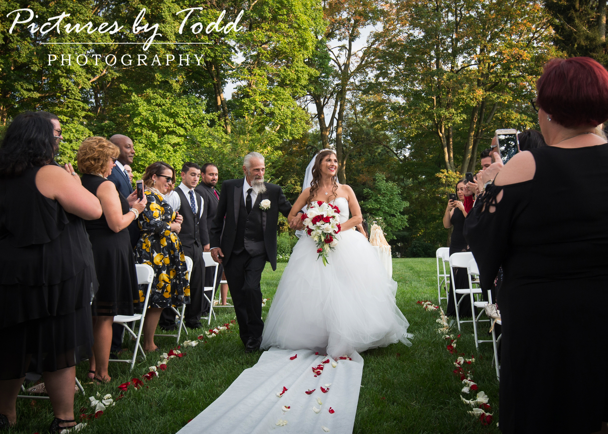 Merion Tribute House Wedding Pictures by Todd, Sunrise Florist, John Serock Catering, Sound EFX, Philadelphia, Merion Pennsylvania
