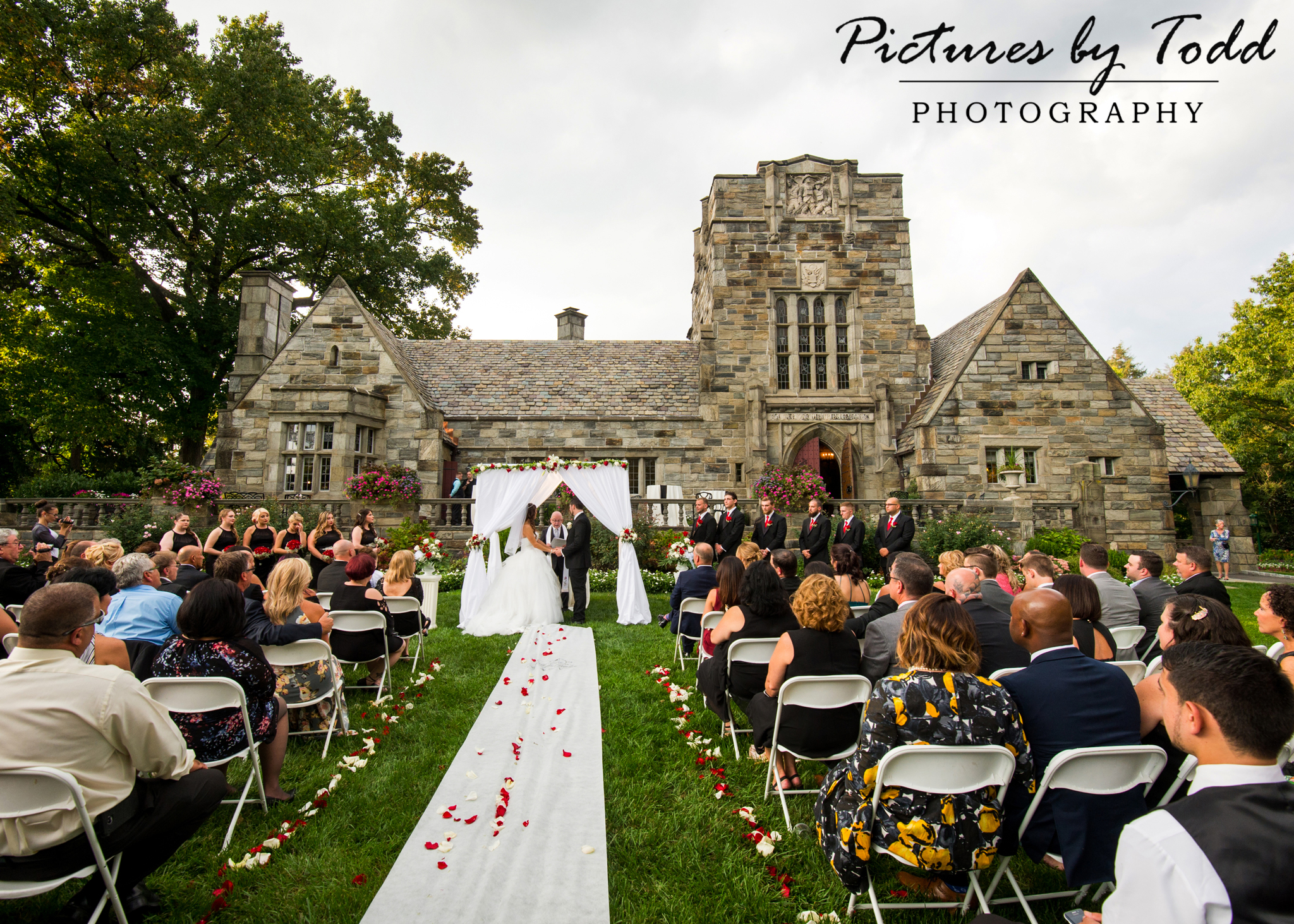 Merion Tribute House Wedding Pictures by Todd, Sunrise Florist, John Serock Catering, Sound EFX, Philadelphia, Merion Pennsylvania